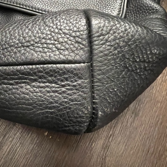 Authentic Pre-loved Dolce & Gabbana Black Leather Flap Bag - Picture 4 of 14